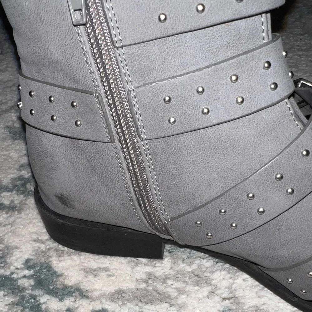 Forever 21 belted booties - Picture 3 of 6